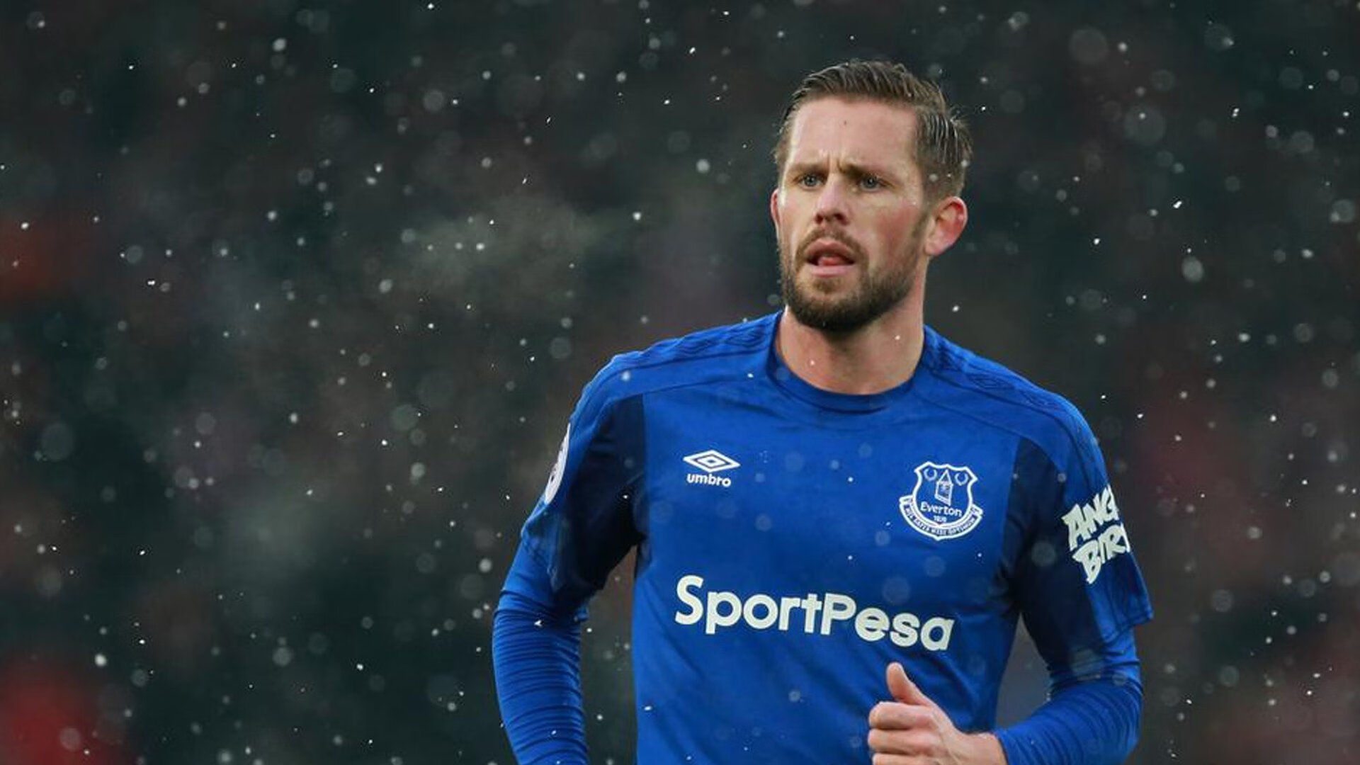 冰与火的对决，加纳封锁冰岛—年度焦点之战的战术博弈